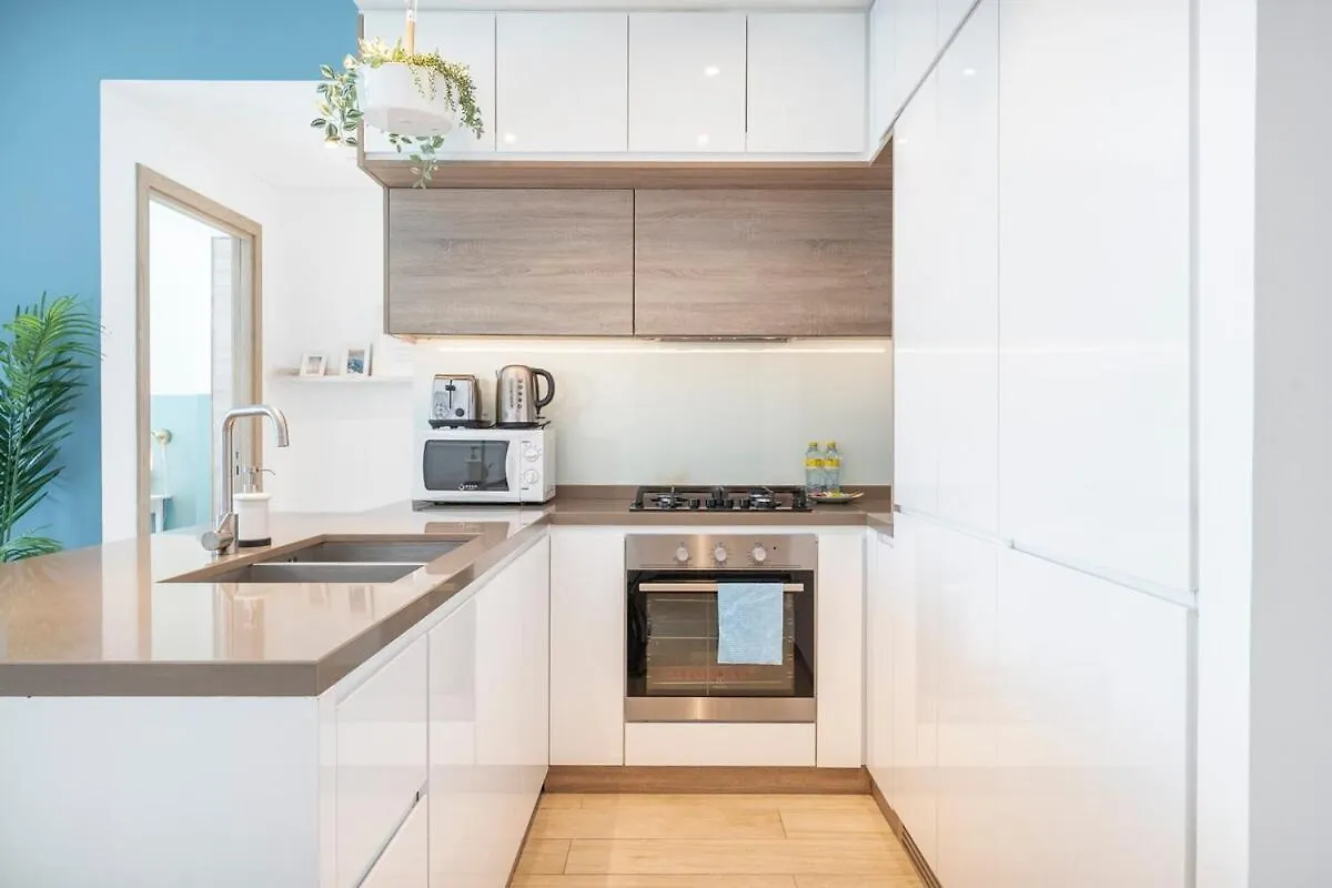 Airy 1-Bedroom Apartment Coastal-Style In Dubai Marina Emirati Arabi Uniti