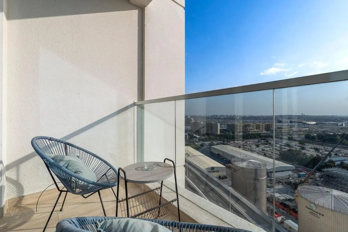 Airy 1-Bedroom Apartment Coastal-Style In Dubai Marina 0*,  United Arab Emirates
